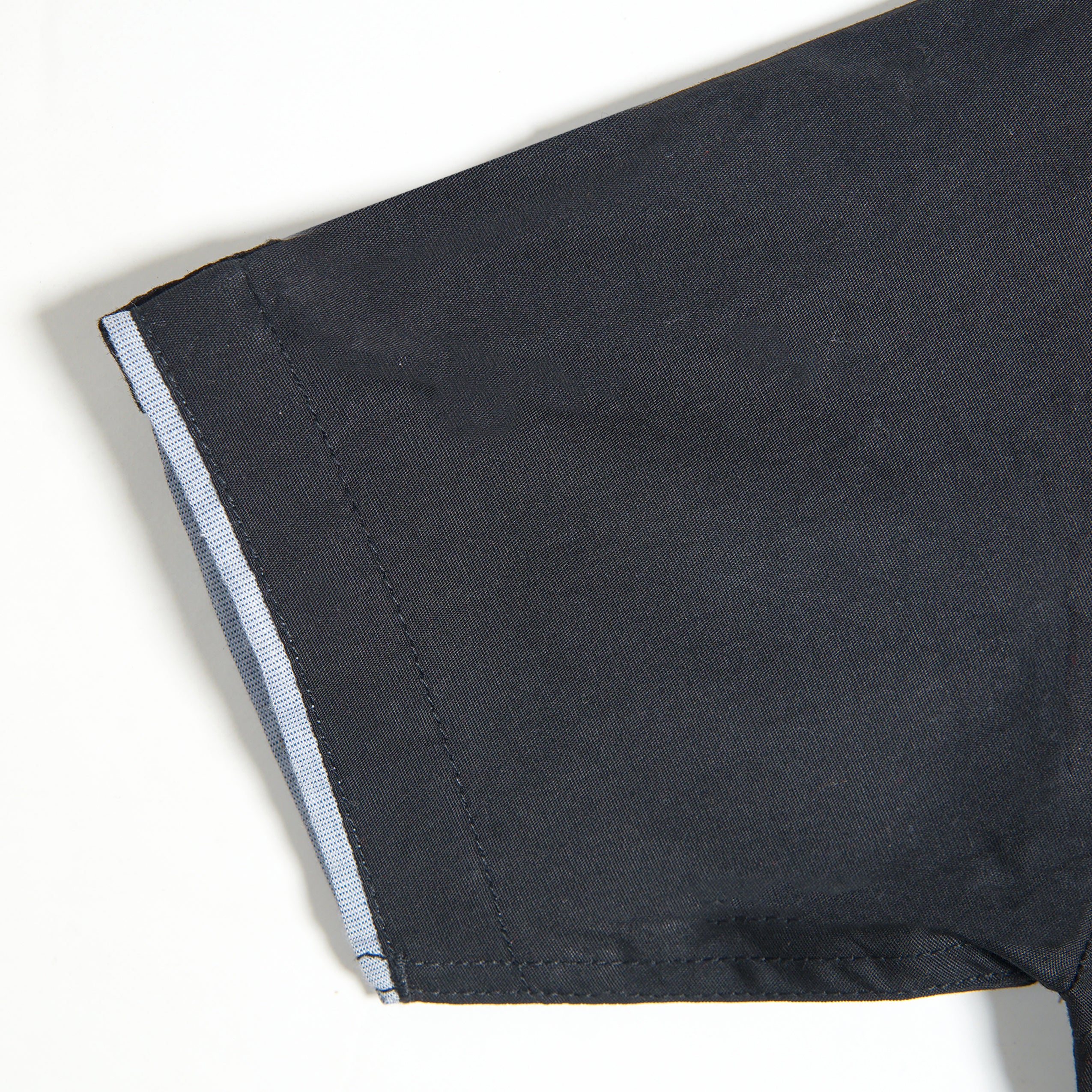 BLACK ROCKET GRAPHIC SHIRT