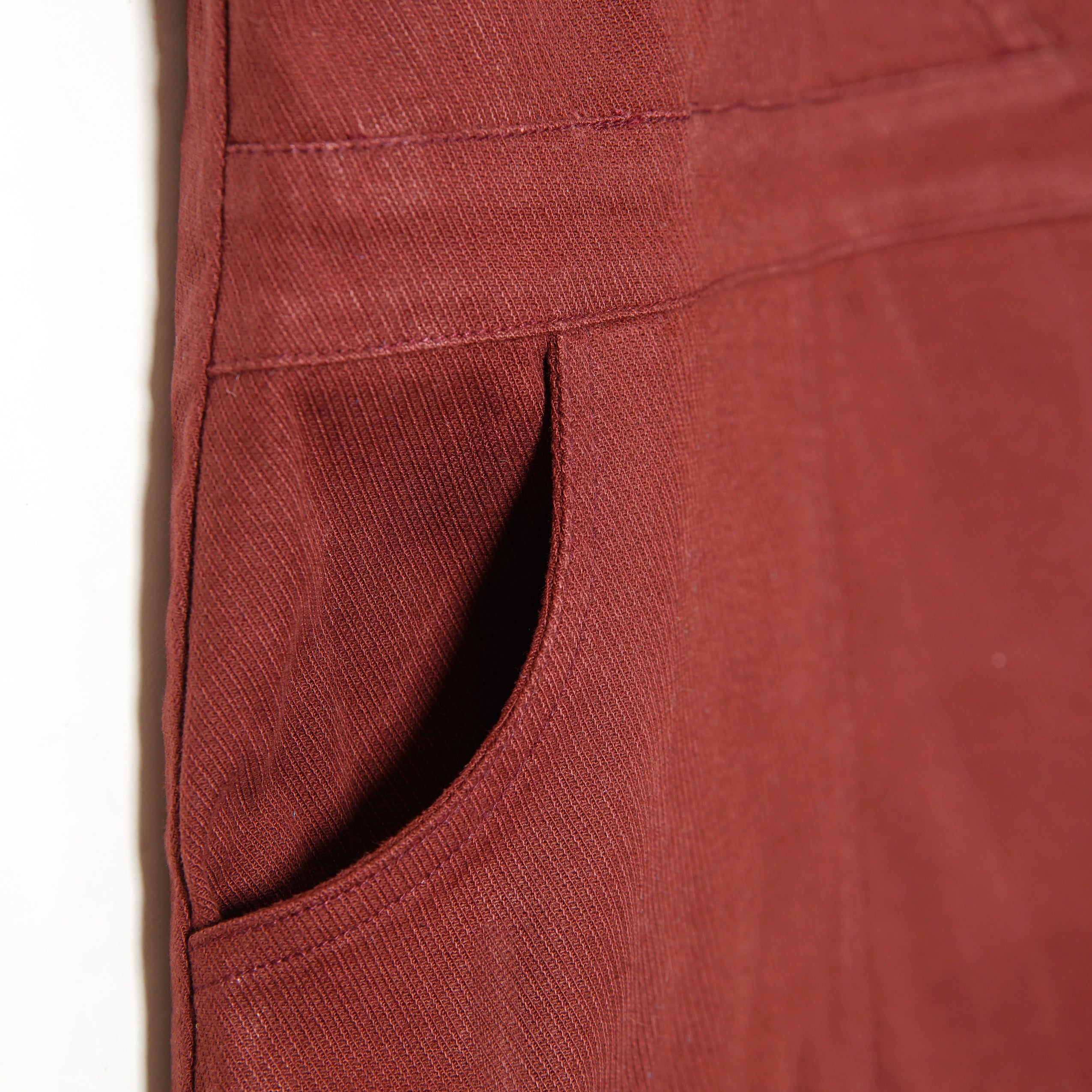 MAROON SLEEVELESS TWILL DRESS