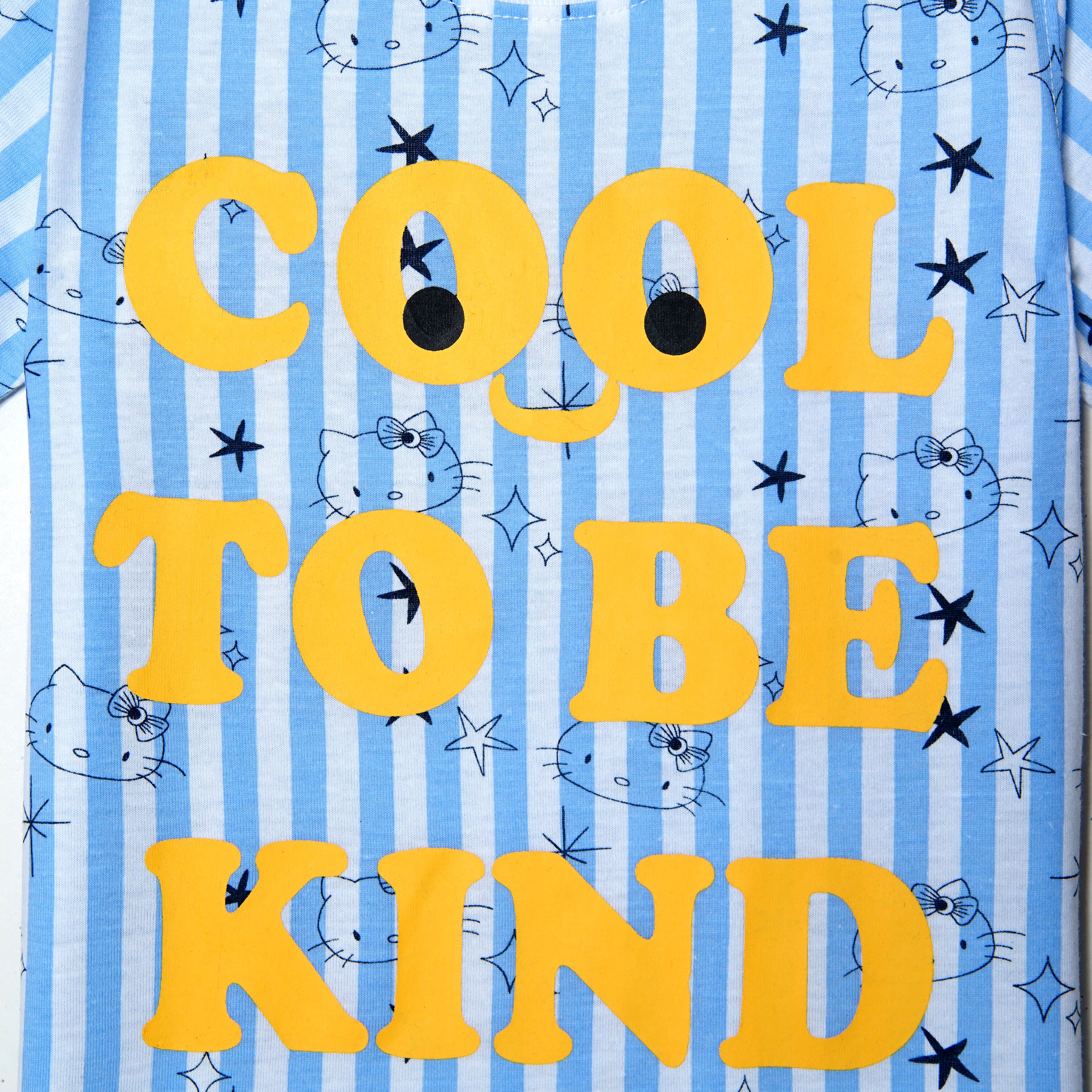 COOL KIND GRAPHIC T-SHIRT