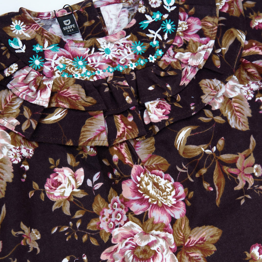 SCOPE EMBROIDERED FRILL TOP