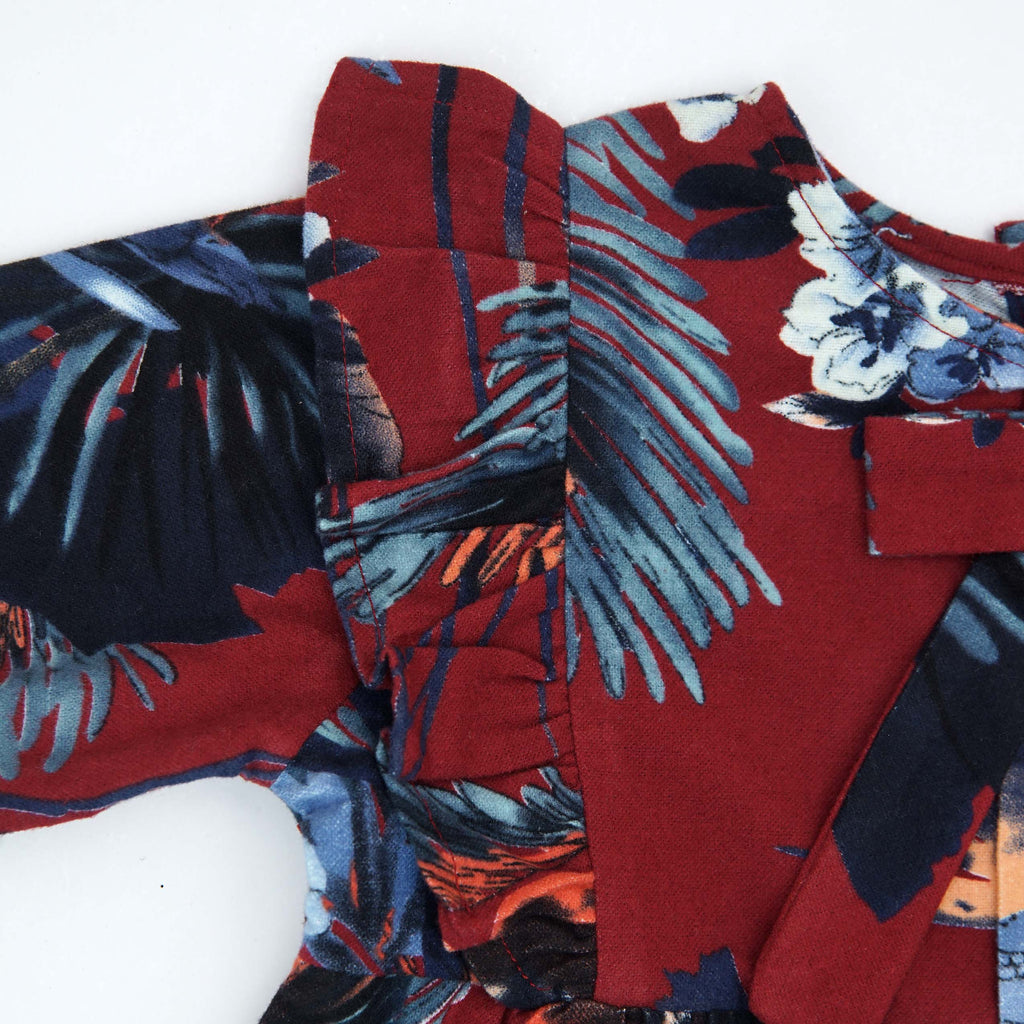 پرنٹ شدہ ٹائی ناٹ کرتی